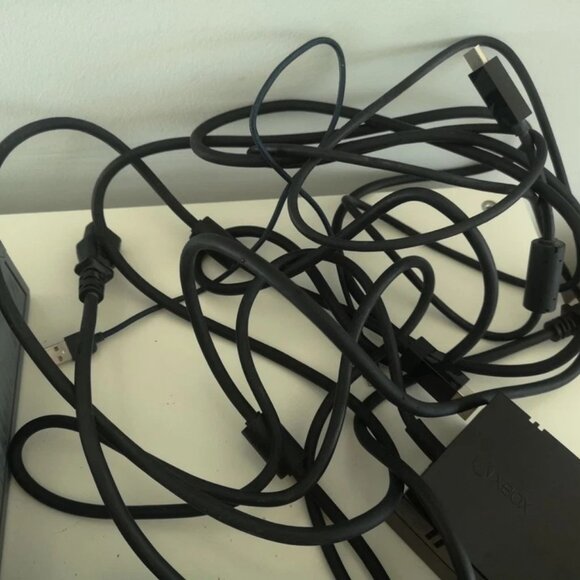 Microsoft Xbox One Kinect Call of Duty Advanced Warfare Limited Edition 1TB - Picture 8 of 9